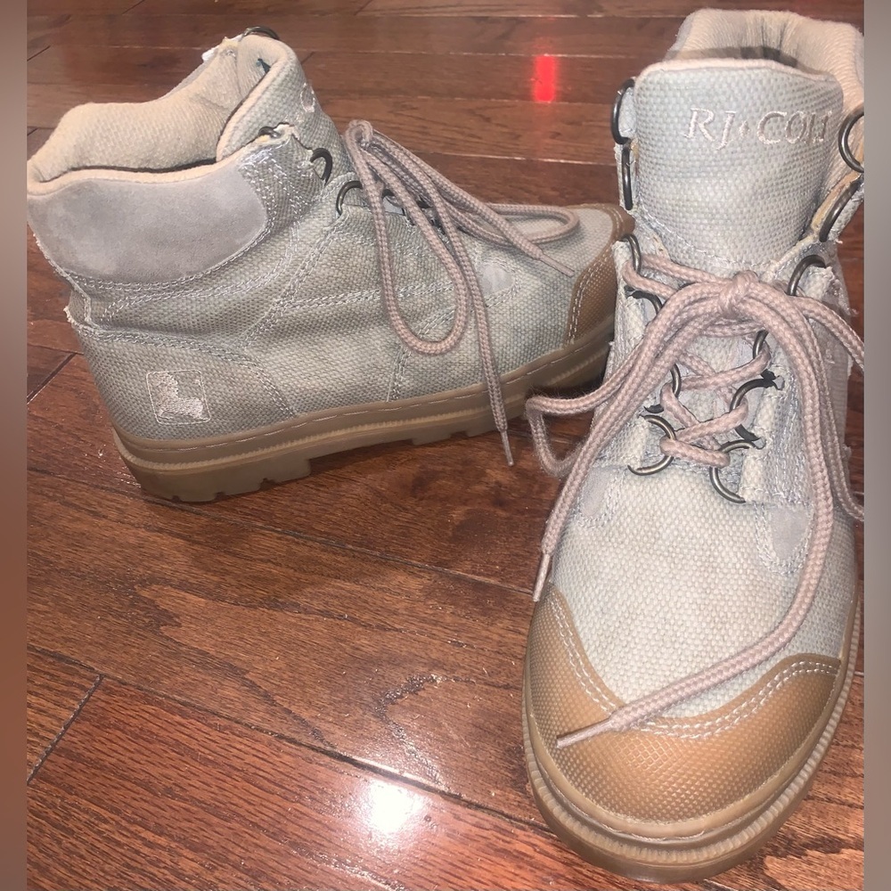 R.J. Colt Women’s Boots Size 7 Beige Suede Canvas Lace Up Hiking Style